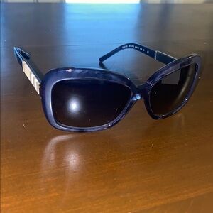 Stylish Burberry NWT Sunglasses
